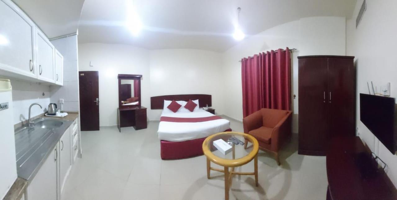 Al Reem Hotel Apartments Şarja Dış mekan fotoğraf