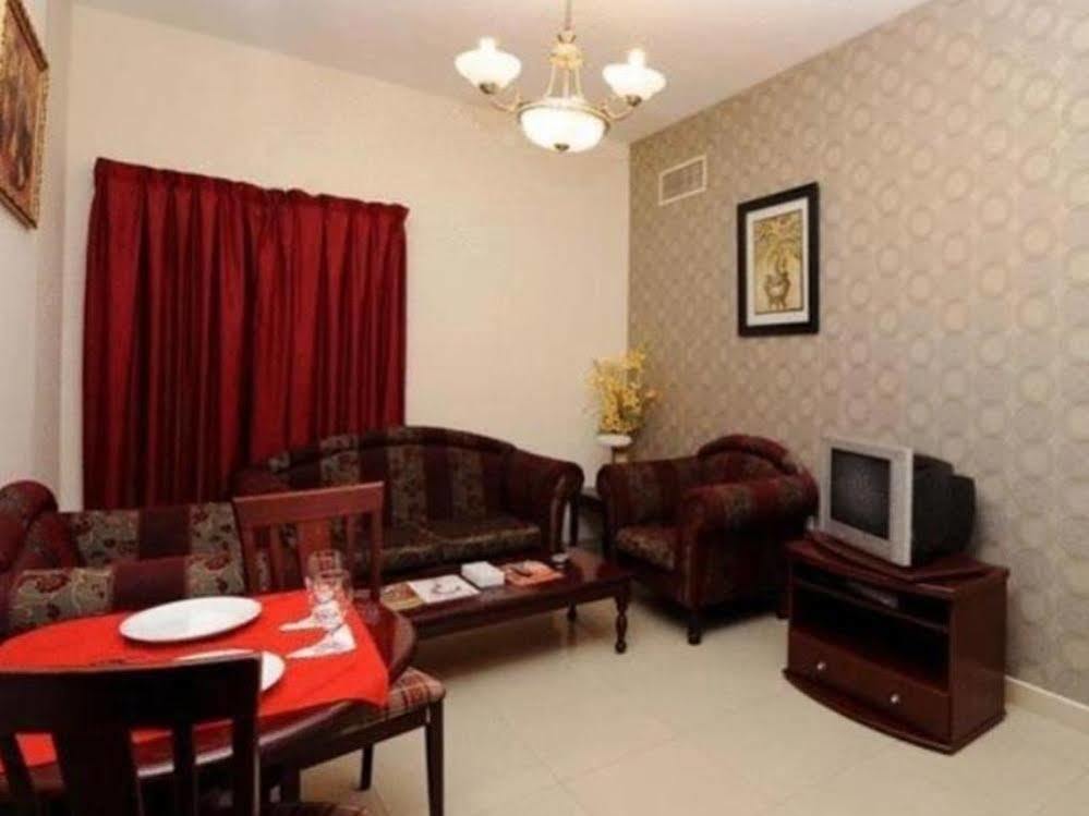 Al Reem Hotel Apartments Şarja Dış mekan fotoğraf