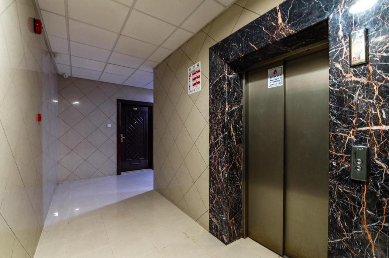 Al Reem Hotel Apartments Şarja Dış mekan fotoğraf